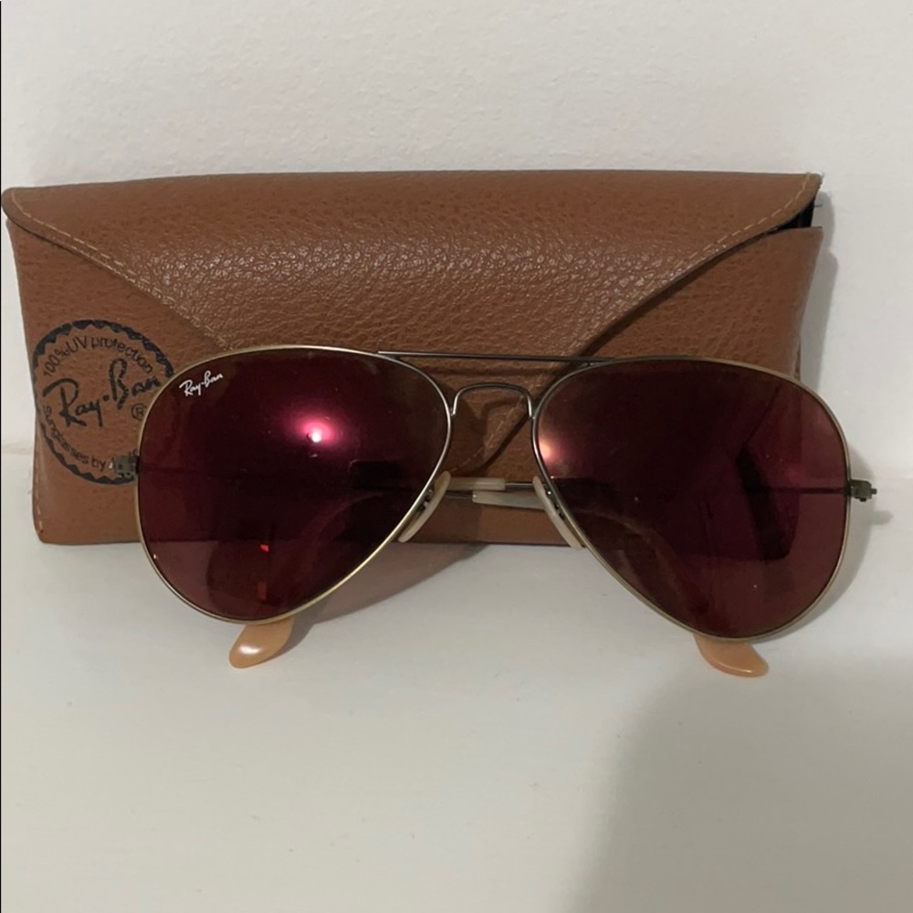 Ray-Ban Aviator Sunglasses with Burgundy Lenses and Gold Frame